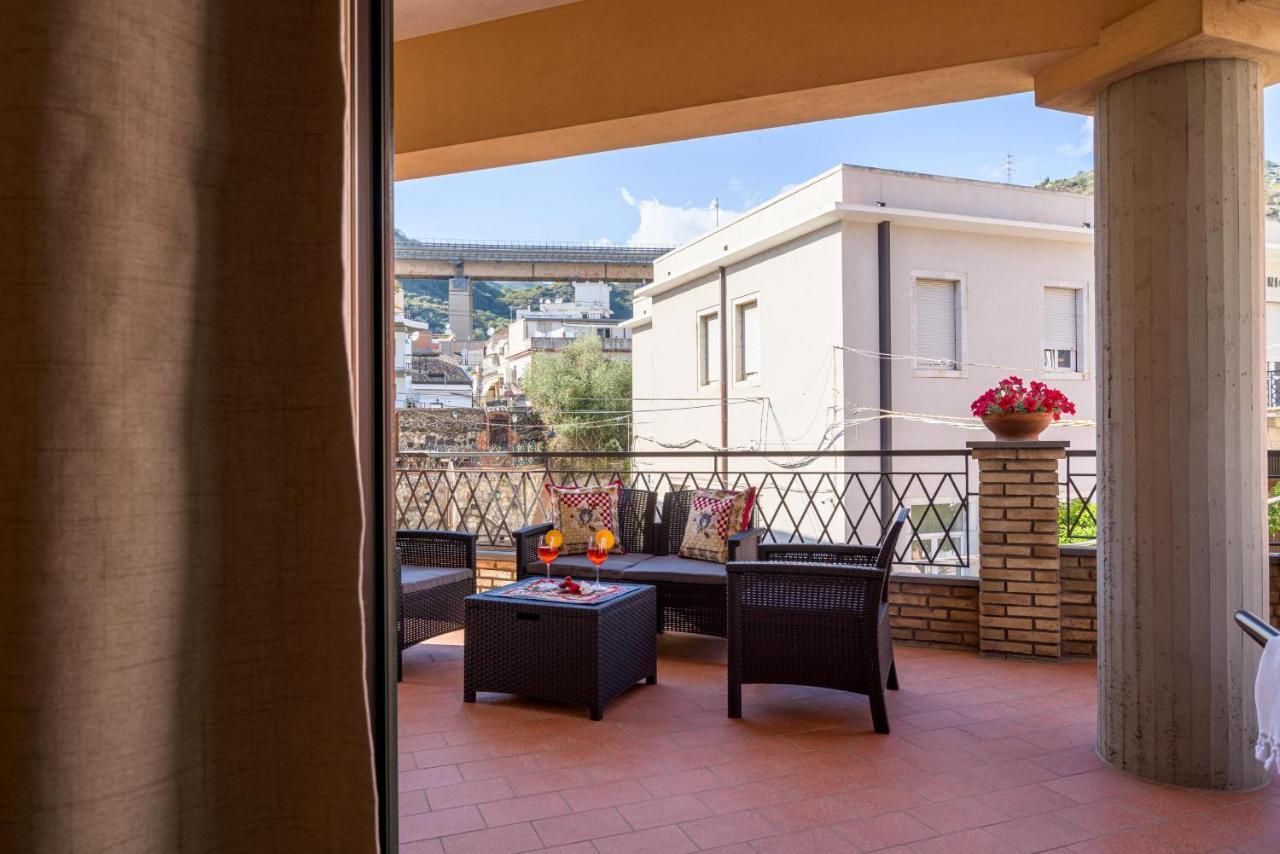 Loft Angolo Sul Mare Letojanni Exterior foto