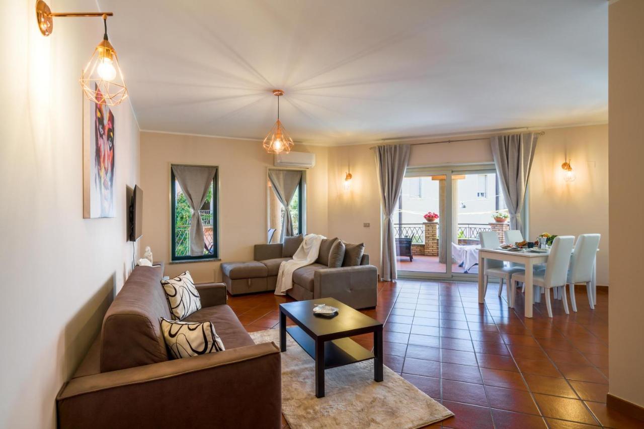 Loft Angolo Sul Mare Letojanni Exterior foto