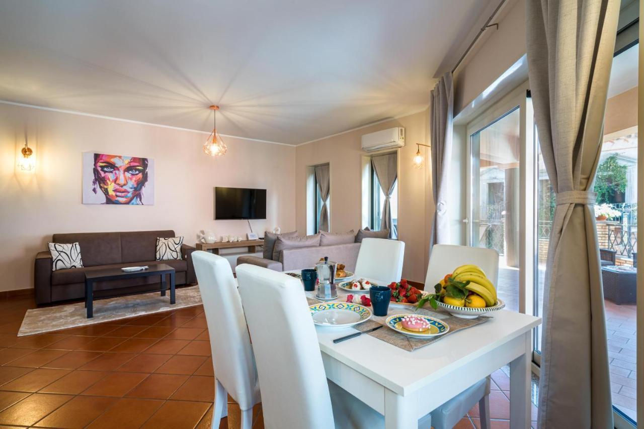 Loft Angolo Sul Mare Letojanni Exterior foto